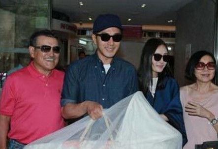 娱乐圈吃瓜两个人,揭秘幕后真相！  第1张